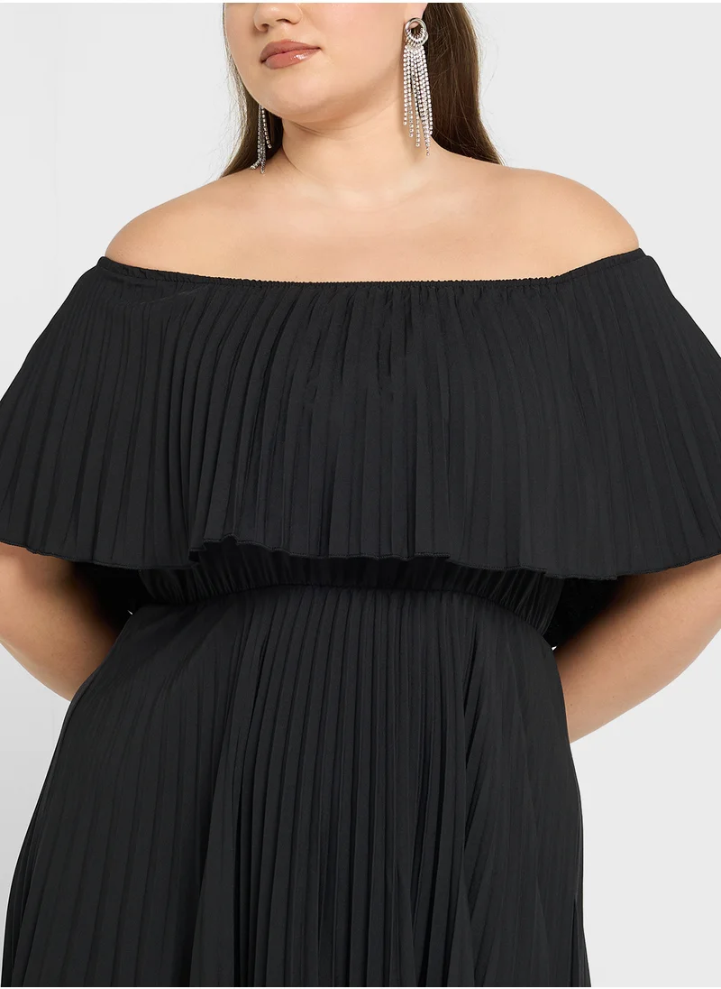 ايلا بلس Off Shoulder Pleated Dress
