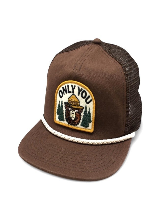 الإبرة الأمريكية قبعة بيسبول قابلة للتعديل من نوع سناباك من تصميم سموكي ذا بير أونلي يو وايت من أمريكان نيدل (23014A-SBEAR-BRN) - Image 1