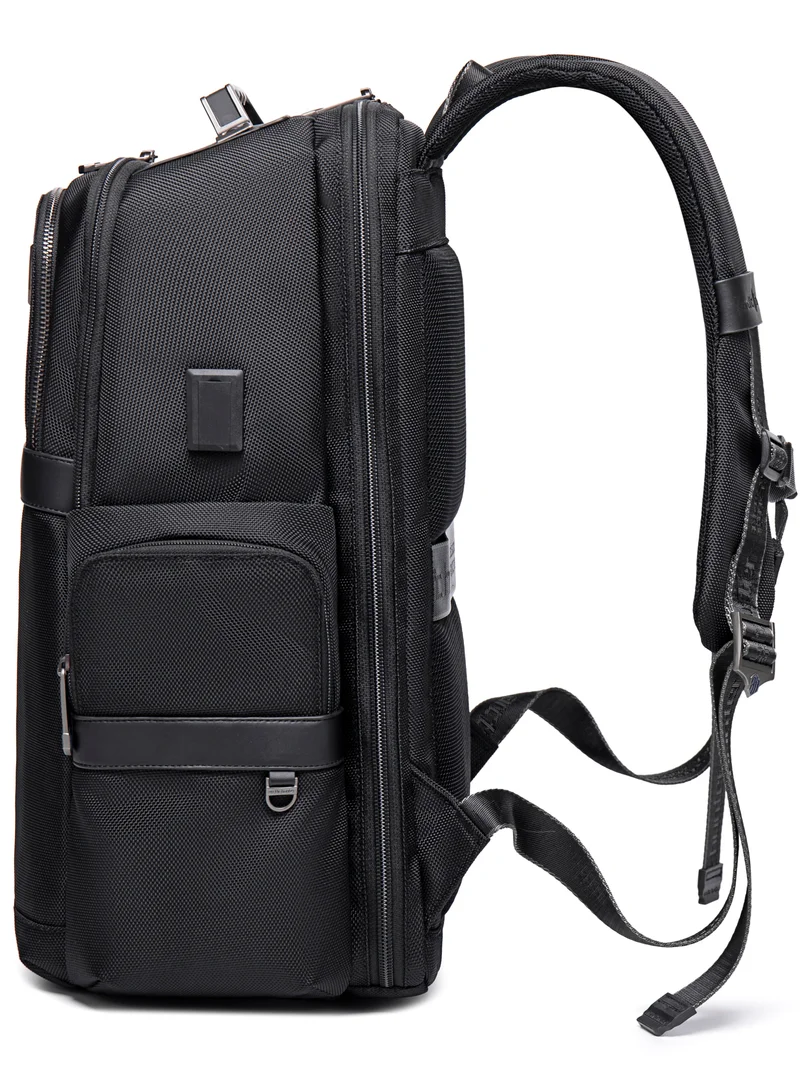 ARCTIC HUNTER Premium Laptop Shoulder Backpack TSA Friendly Opening Water/Scratch Resistant Daypack with Built in USB/Earphone Port for Men and Women B00449 Black