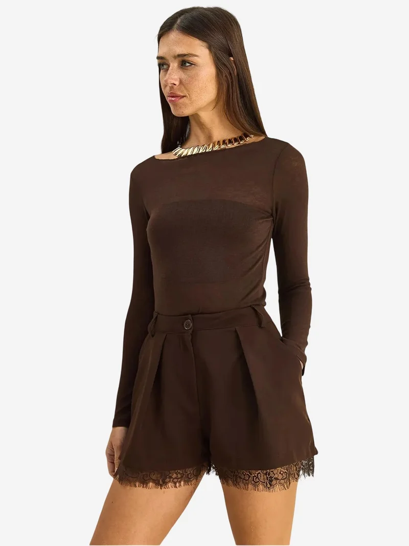 بيانكو لوتشي LUCCI High Waist Wide Leg Lace Detail Shorts