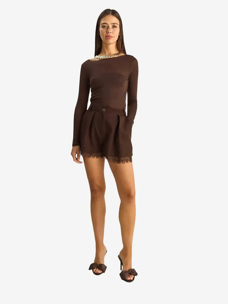 بيانكو لوتشي LUCCI High Waist Wide Leg Lace Detail Shorts