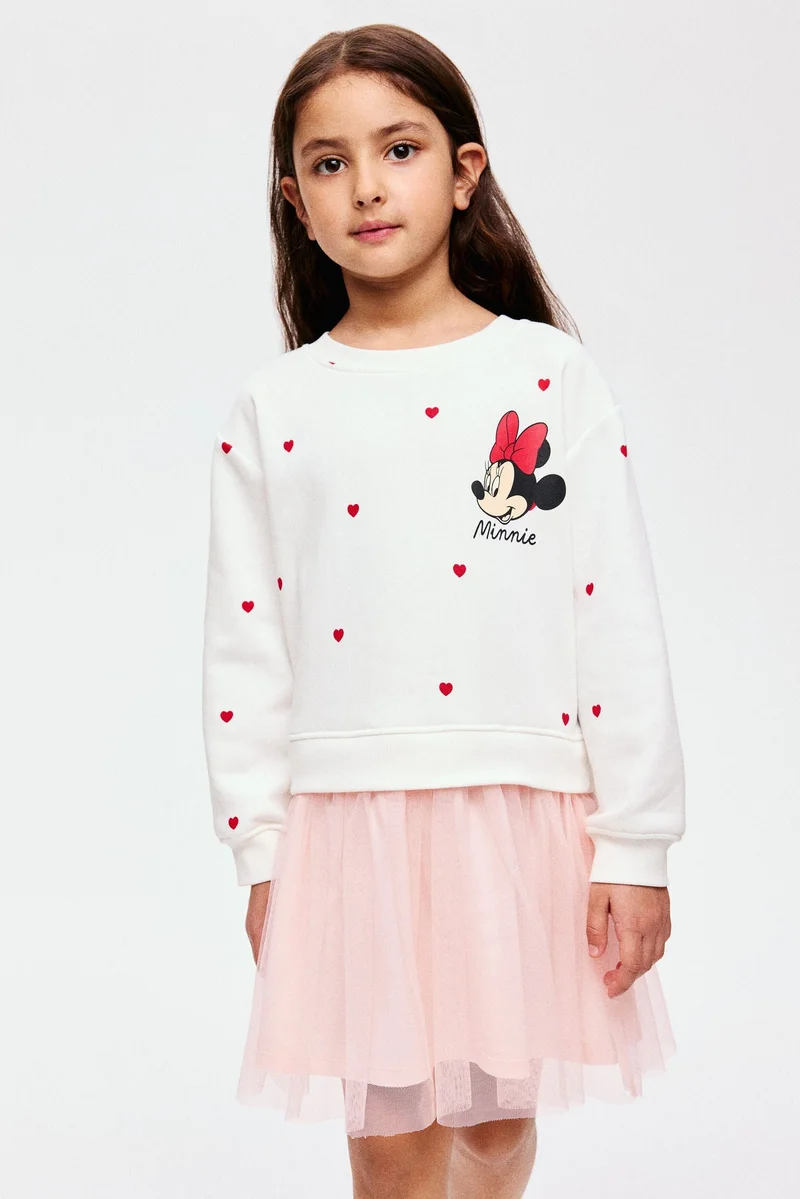 اتش اند ام فستان سويت-شيرت بتنورة من التول بطبعة مميزة