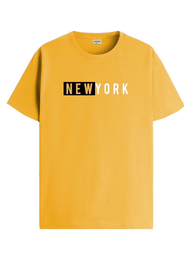 adro تي شيرت مطبوع للرجال من ADRO بلون الخردل مع رسمة نيويورك - Image 1
