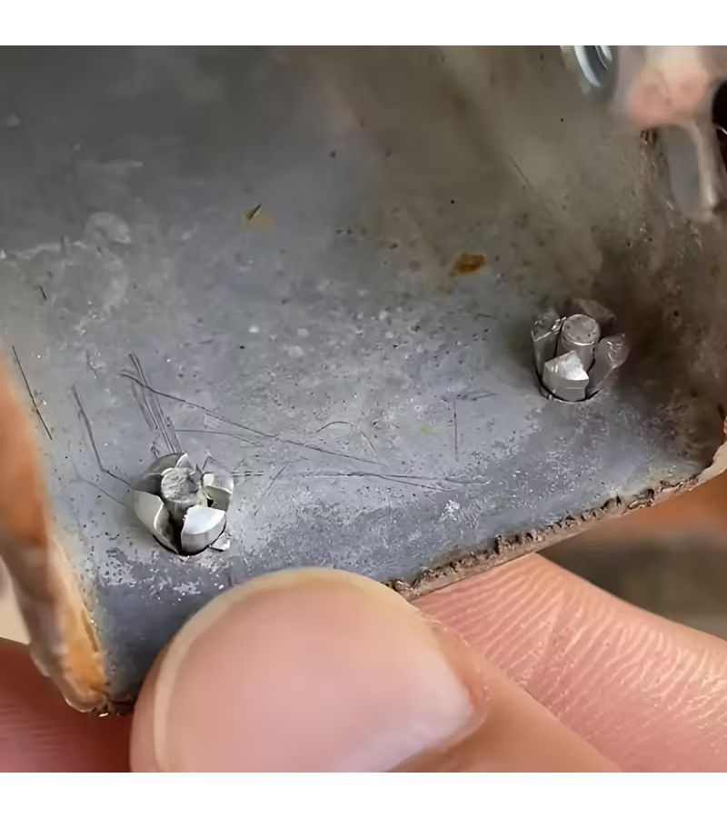 مسامير رأس مسطحة للتثبيت بمطرقة 5.8 9 مم 30 قطعة، مثبتات سهلة التركيب مناسبة للخزائن والثريات والسيارات والاستخدام المنزلي والصناعي - Image 5