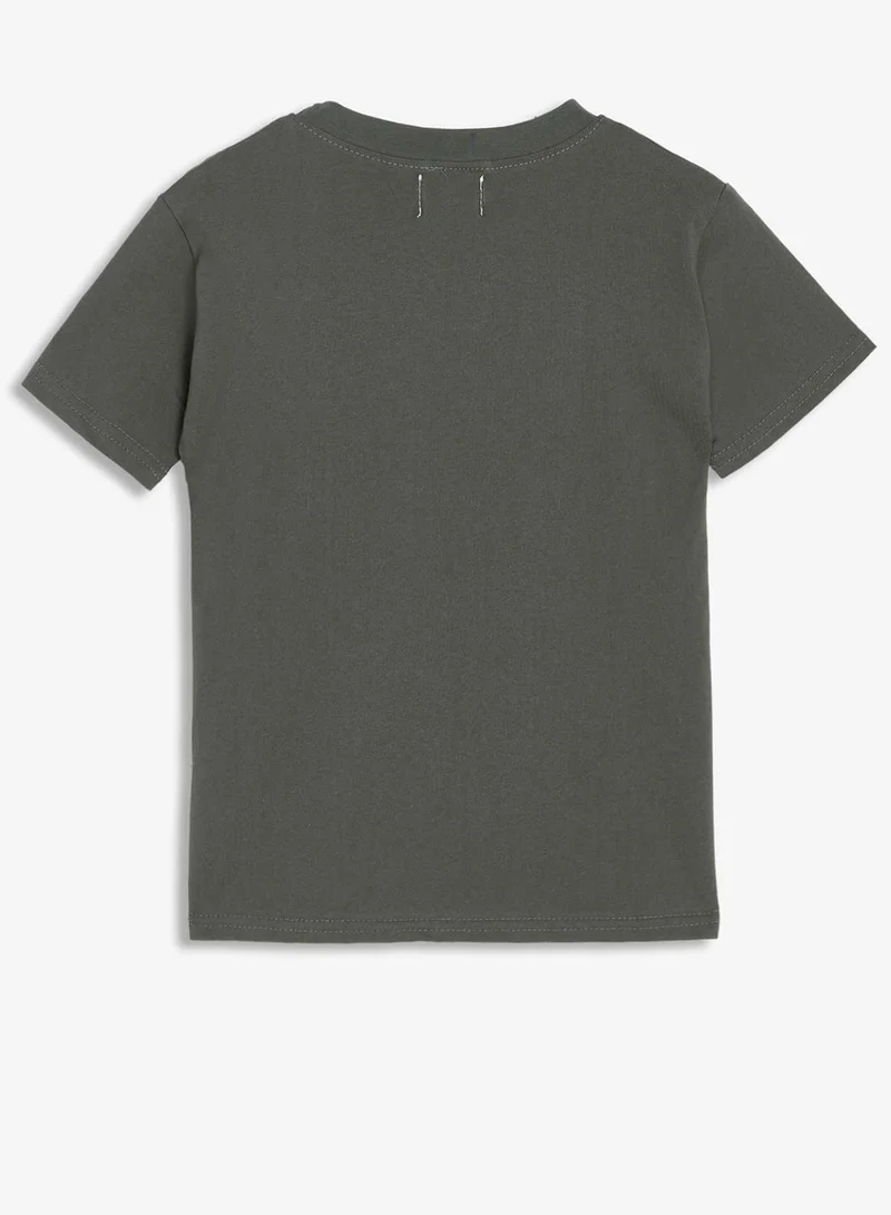 Pinata  Smiley Hat Print Cotton Tshirt for Men | Best Price UAE