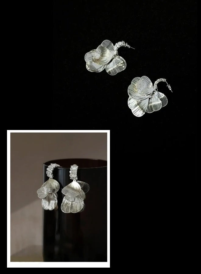 Golden&Sliver Four-Leaf Shape Diamond Earring High-Quality Zircon Micro-Inlaid Multi DImensional Crystalline Radiance Light Luxury Earrings For Women 925 Silver Needle  - Image 5