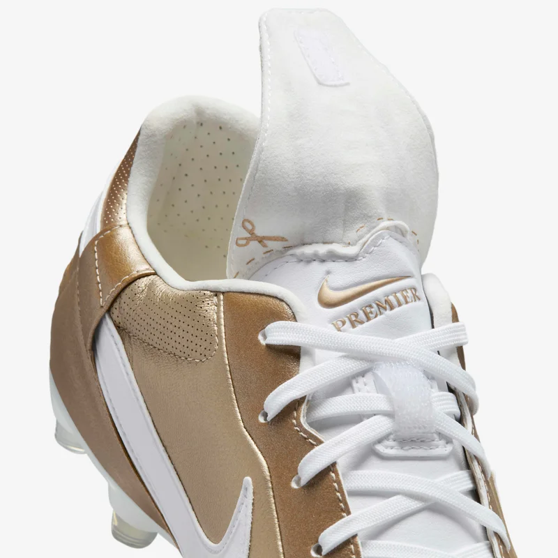 Nike Men's Premier 3 Firm-Ground Football Shoe