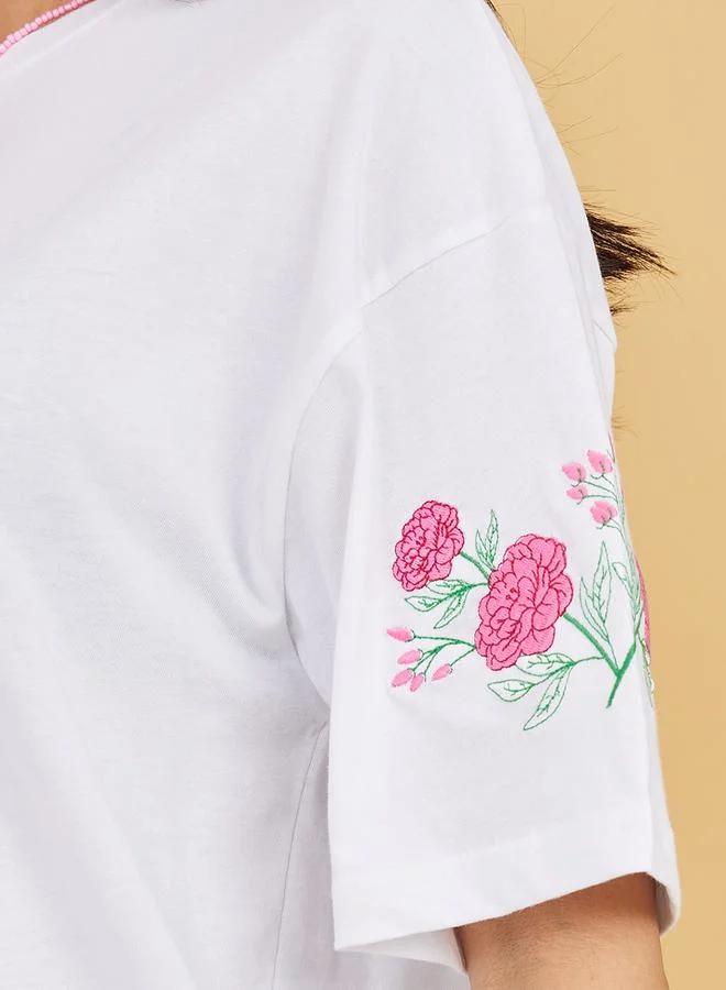 Styli Oversized Embroidered Raglan Sleeves T-shirt