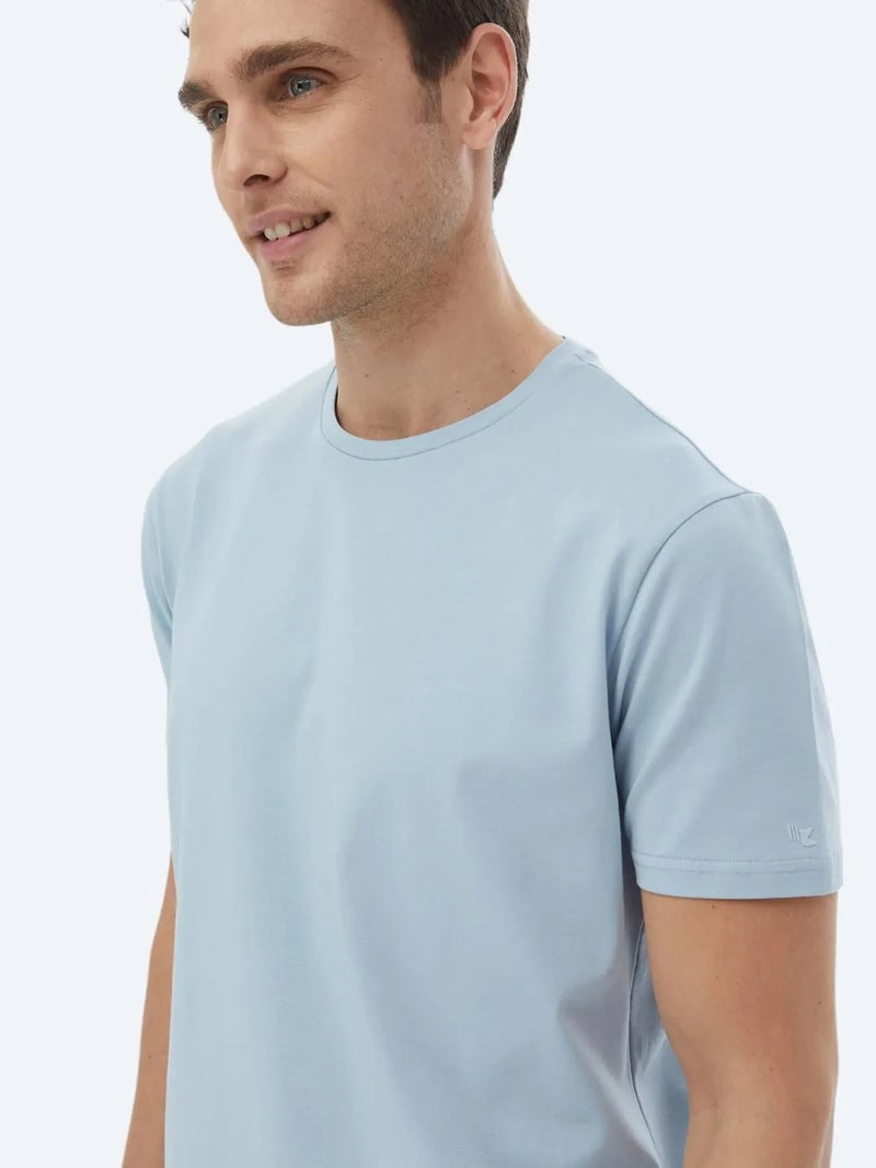 كيب تيشيرت أزرق سادة برقبة دائرية مصنوع من مزيج القطن - Image 4