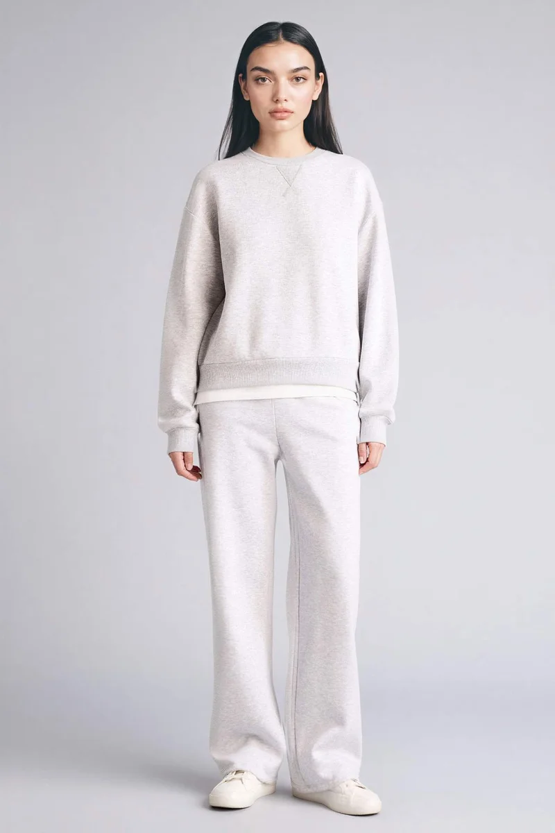 ديفاكتو Relax Fit Basic Sweatshirt