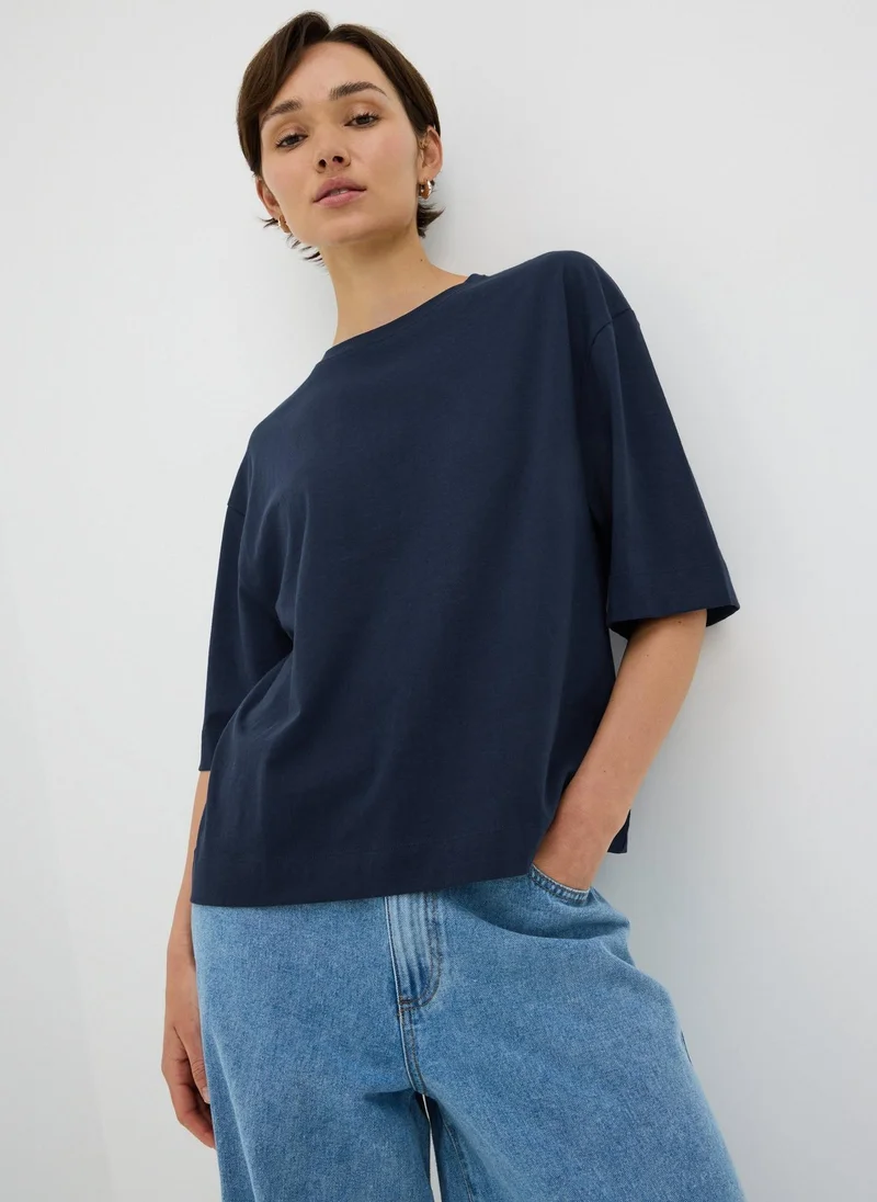 ماتلان Navy Boxy T-Shirt