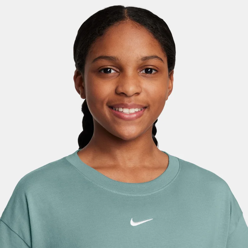 Nike Kids' Sportswear Essential T-Shirt