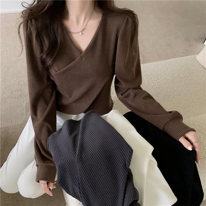 Autumn and Winter Cross V-Neck Design Sense Shoulder T-Shirt Women's Long Sleeve Inner Irregular Short Puff Sleeve Top Base Shirt - Image 2