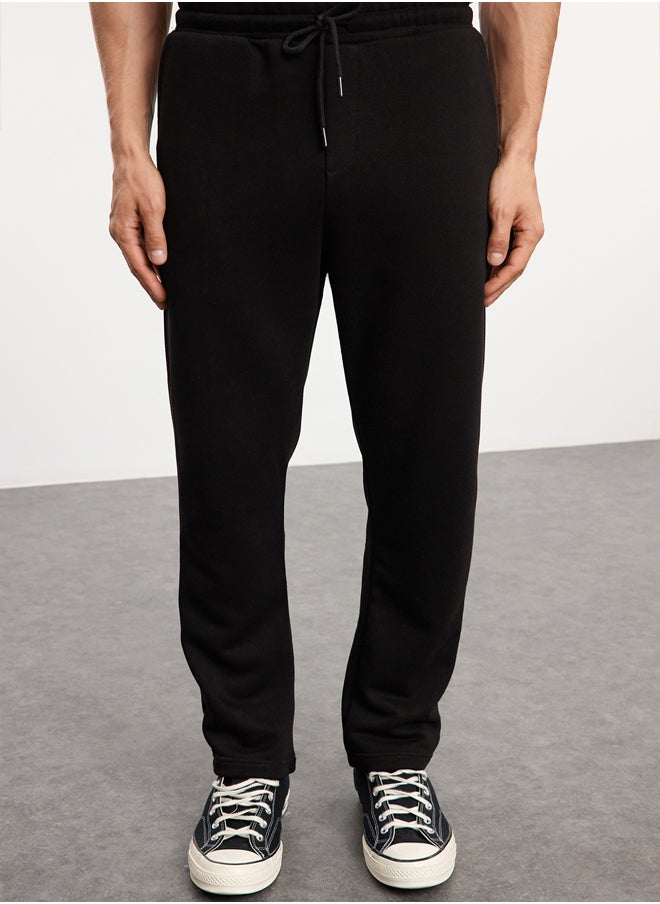 trendyol - Unisex Black Straight Fit Basic Sweatpants TMNAW25EA00022 - Image 1