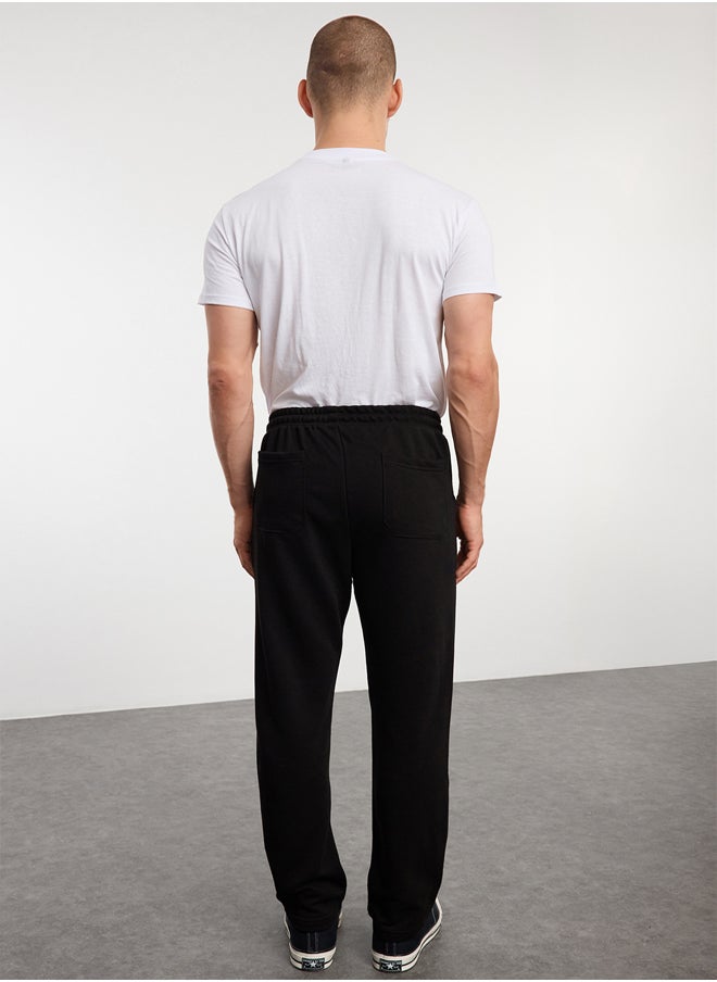 trendyol - Unisex Black Straight Fit Basic Sweatpants TMNAW25EA00022 - Image 1
