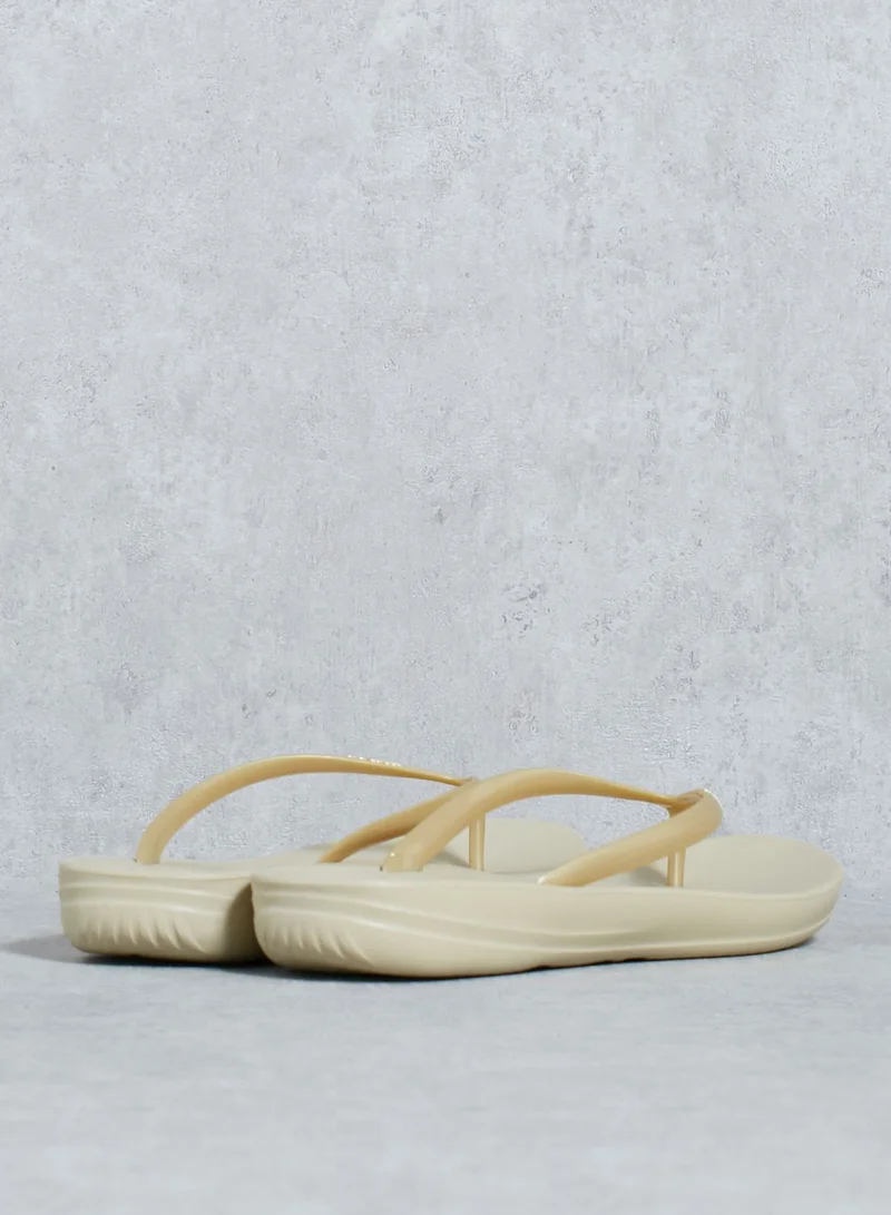FitFlop Iqushion Ergonomic Flip-Flops