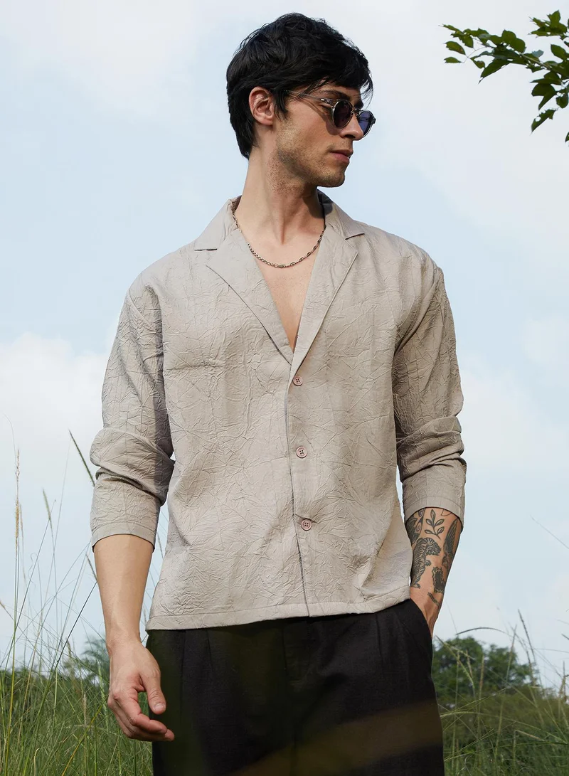 Campus Sutra Campus Sutra Men's Ecru Beige Wrinked Korean Oversized Shirt For Casual Wear | Lapel Collar | Long Sleeve | Button Closure | Oversized Shirt Crafted With Comfort Fit For Everyday Wear