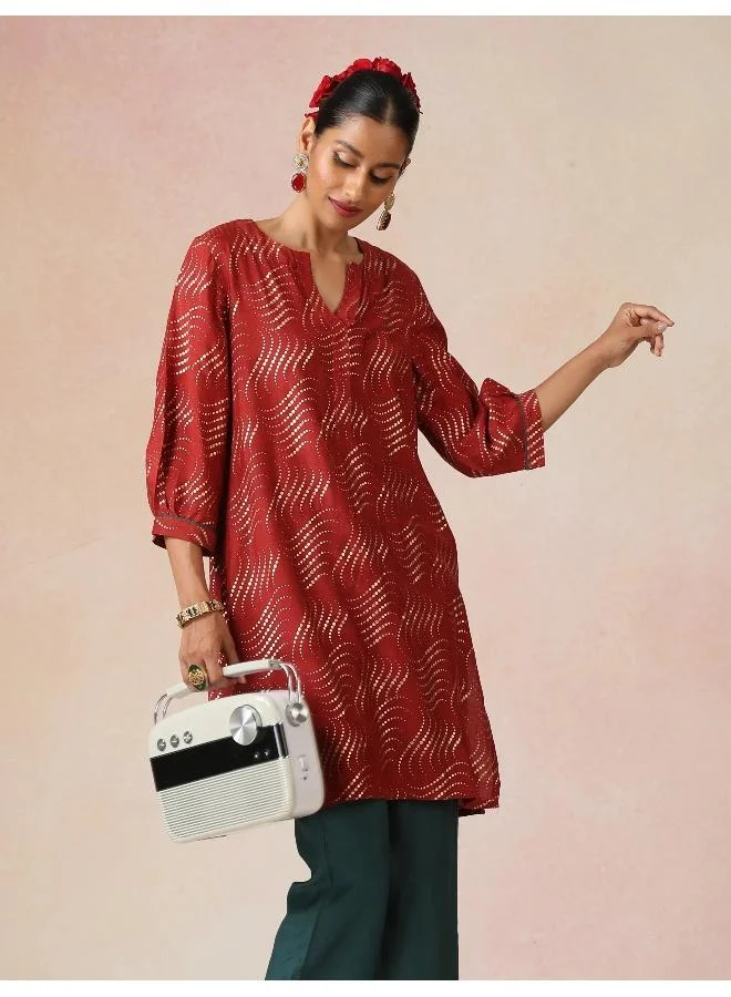 trueBrowns Red Rose-Gold Foil Print Muslin Silk Kurta Co-ord Set