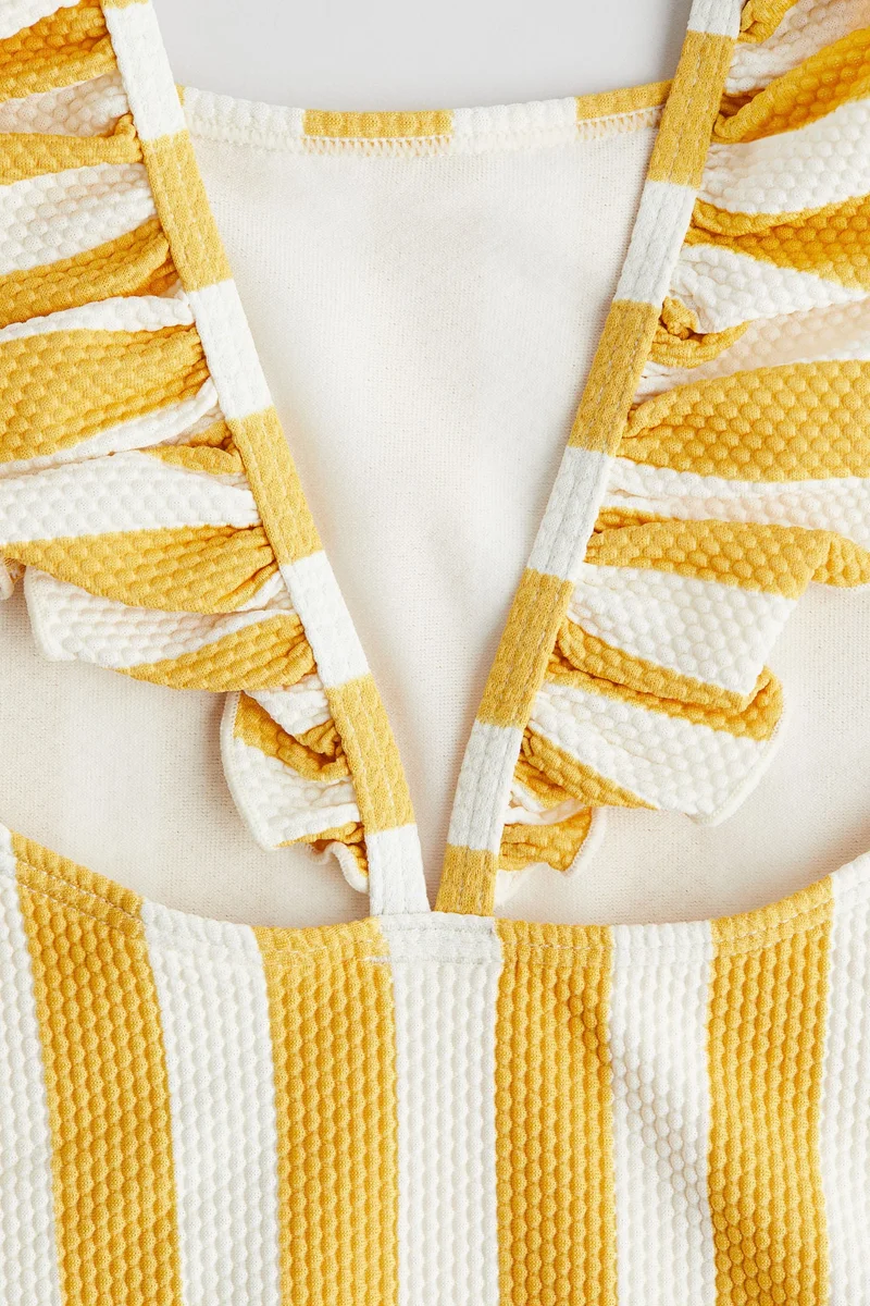 اتش اند ام ملابس سباحة منقوشة