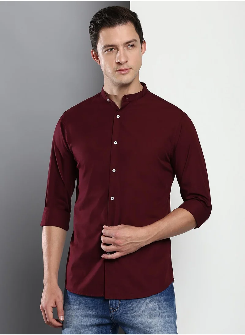 Dennis Lingo Men's Maroon 100% Cotton Solid Button Down Slim Fit Shirt