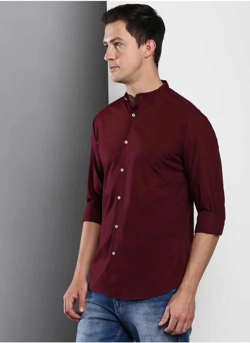 Dennis Lingo Men's Maroon 100% Cotton Solid Button Down Slim Fit Shirt