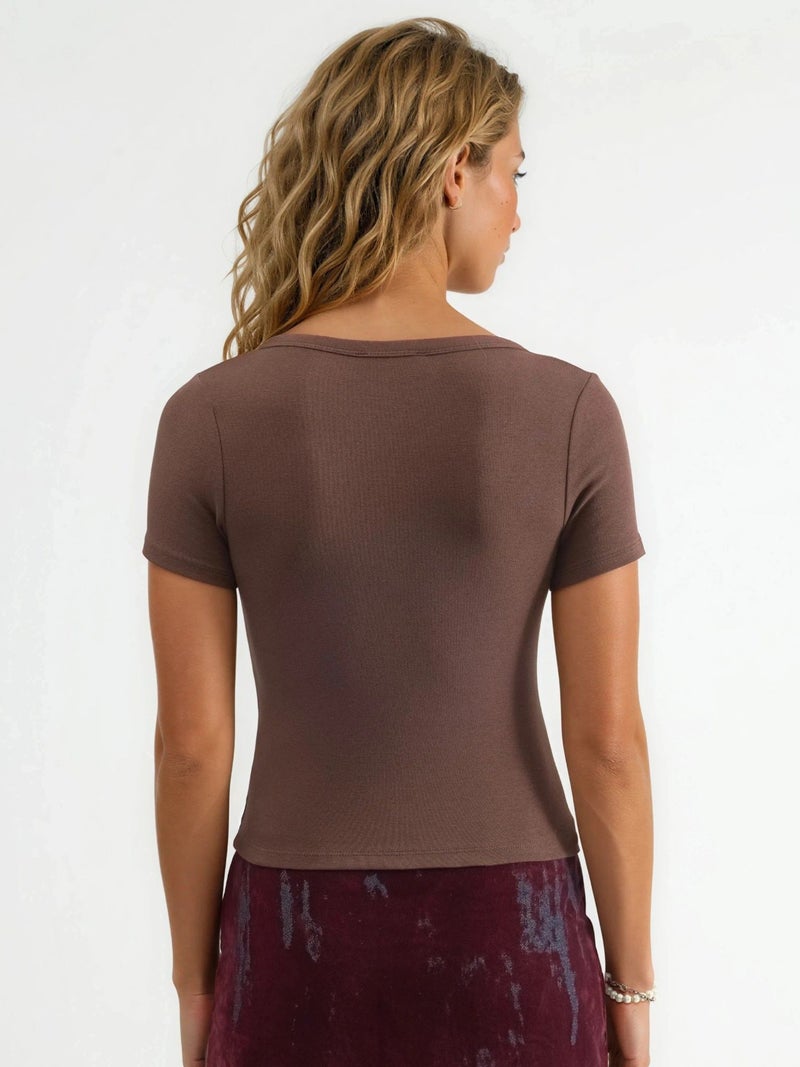 BUSEM V-Neck Short Sleeve Knitted Blouse with Button Closure - Image 3
