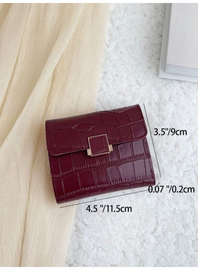 Small women's leather wallet with crocodile pattern and metal clasp - burgundy color - Image 5