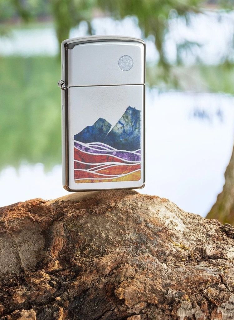 Zippo ولاعة رقيقة بتصميم مناظر طبيعية بلمسة نهائية لامعة من الكروم ومقاومة للرياح - Image 2