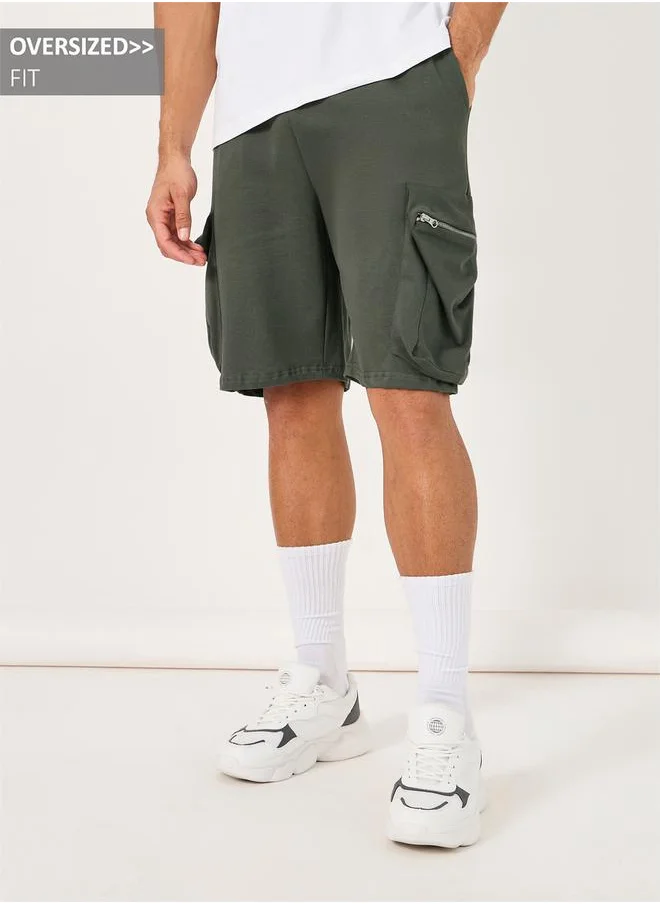 Styli Oversized Fit Utility Cargo Shorts with Zipper