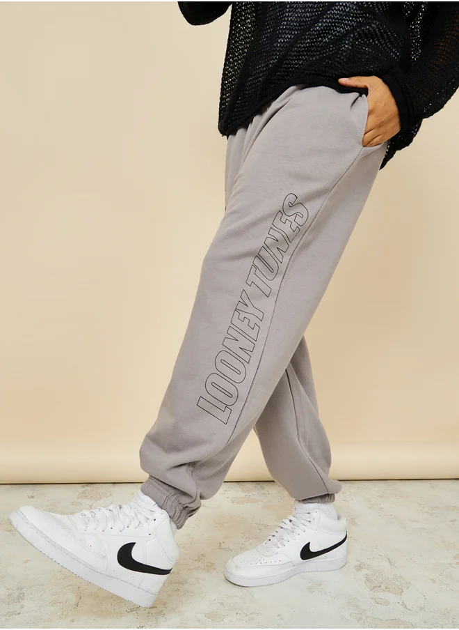 ستايلي Styli Looney Tunes Character Print Pocket Detail Oversized Joggers