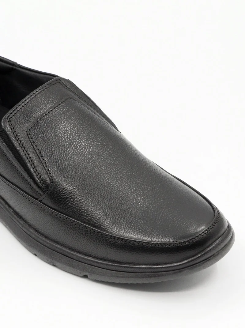 Geoomnii Black Men’s Formal Slip-On Shoes – Classic Comfort, Elegant Design, Office & Party Wear for Men | Best Price UAE