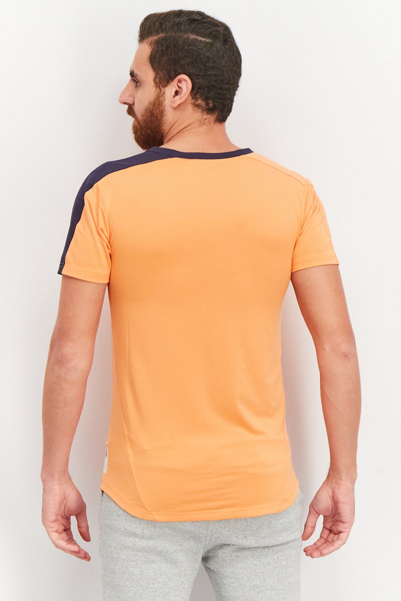 PUMA تي شيرت تدريب بومّا x فيرست مايل للرجال بقصة عادية بشعار العلامة التجارية، برتقالي - Image 3