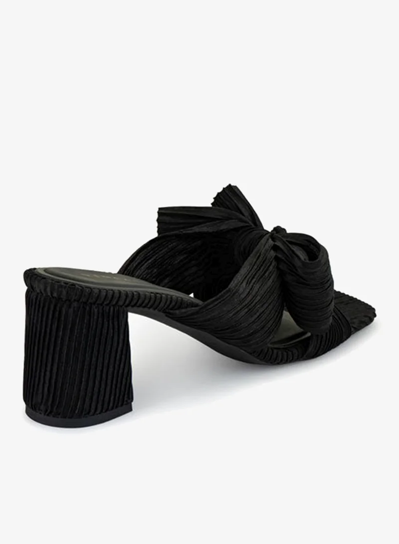 Vincci Black Women Single Strap Mid Heel Sandals for Women | Best Price UAE