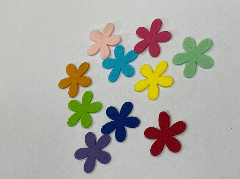 OON Felt Flowers for Decoration/Hangings/Crafts DIY Size 1 Inch Multi Color Randomly 50 Colored Pieces - Image 3