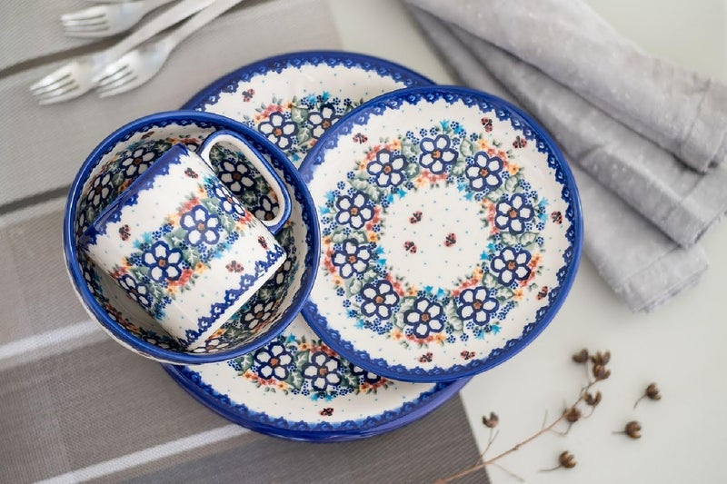 Blue Rose Pottery طقم عشاء من الفخار البولندي سكارليت 16 قطعة باللون الأزرق الوردي - Image 2