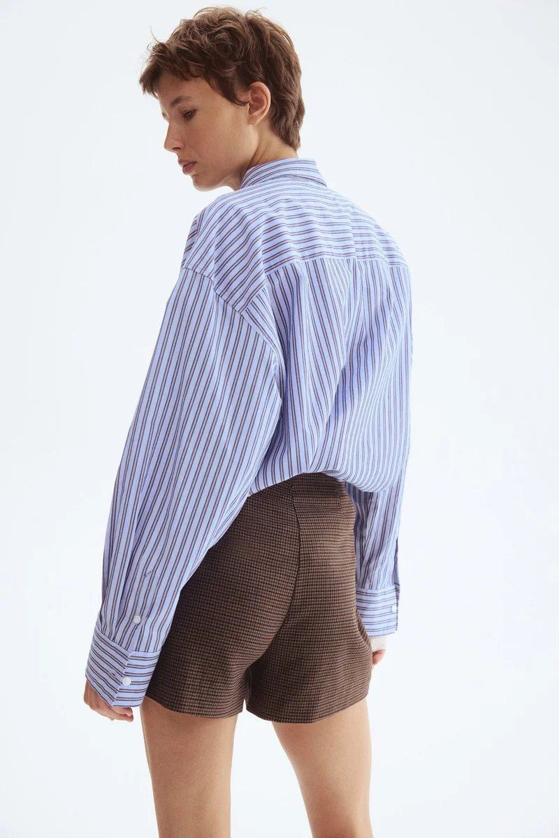 اتش اند ام تنورة بشورت داخلي بتصميم ملفوف