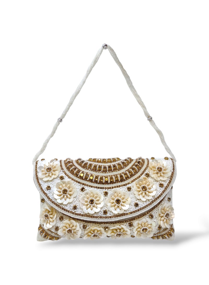 أركاد حقيبة كلاتش مزينة بالزهور باللون الأبيض والذهبي من أركاد - Image 4
