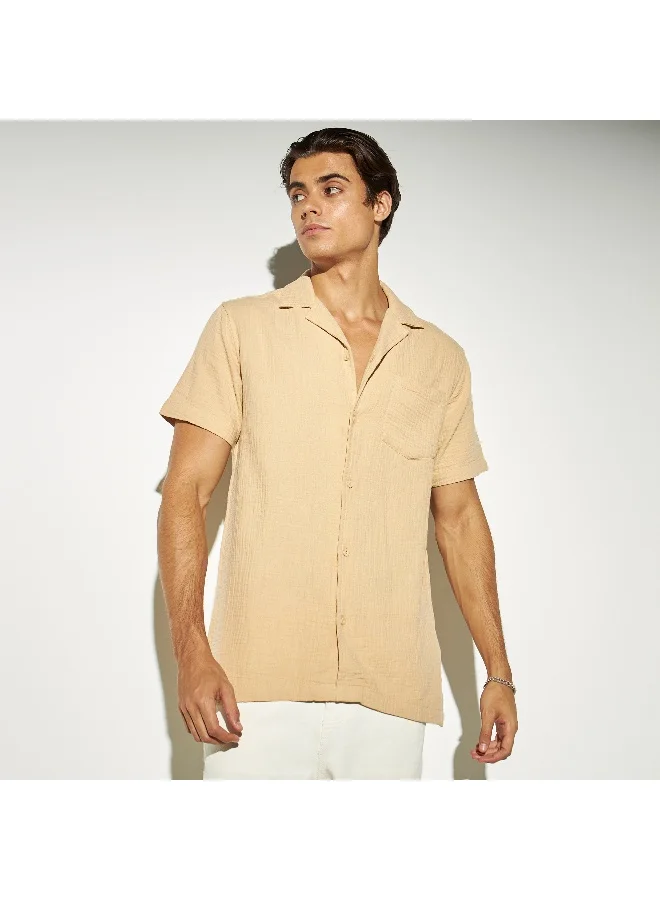 Iconic Iconic Textured Resort Shirt with Short Sleeves and Camp Collar