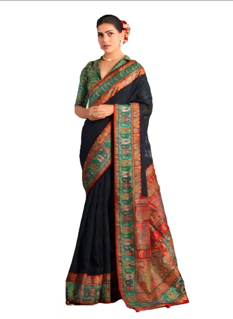 جــرابــمـــا نــتــرا   ساري جورجيت أسود اللون مطرز ذاتيًا مع حافة من الحرير الأخضر التقليدي وبلوزة غير مخيطة من بالو - Image 1