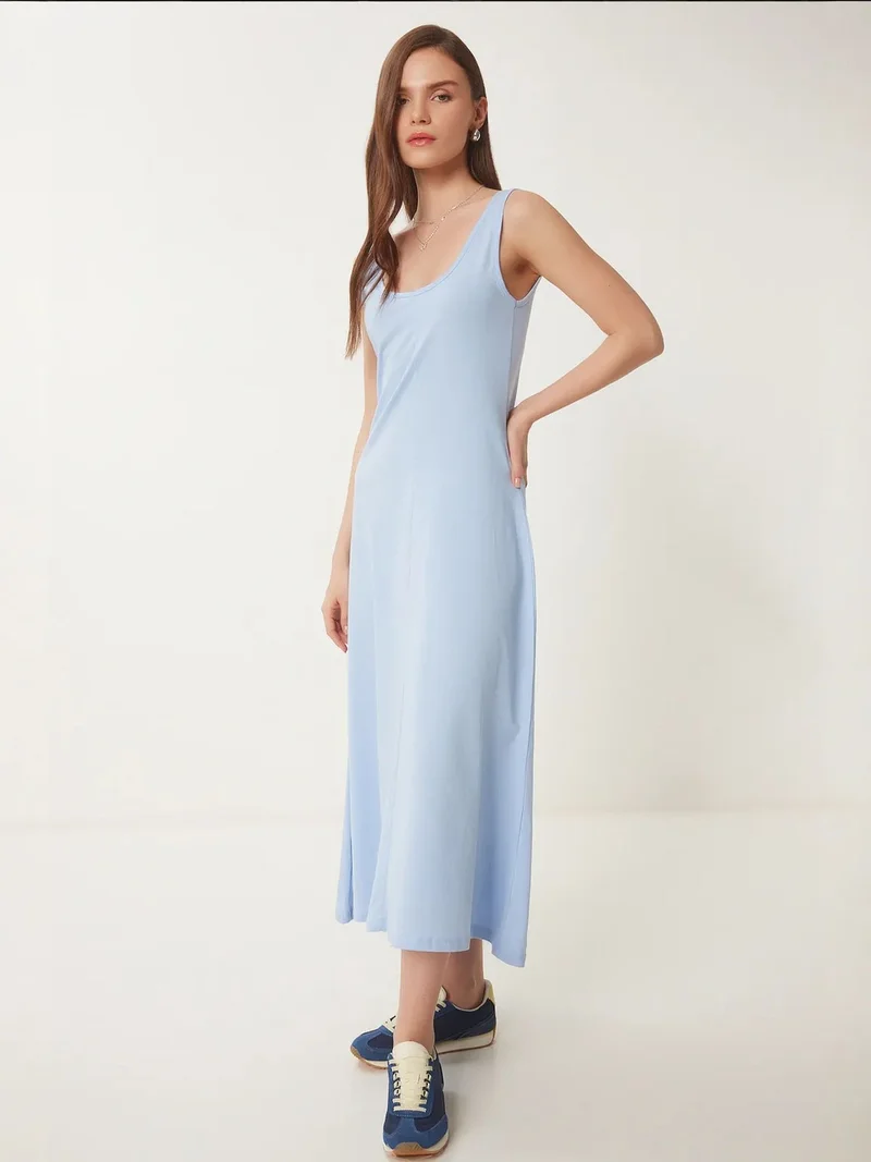 السعادة في إسطنبول ISTANBUL U Collar Midi Dress