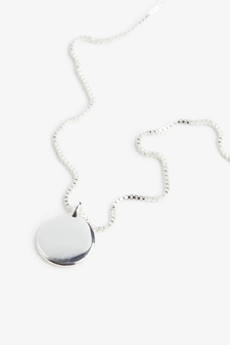 H&M Box chain pendant necklace