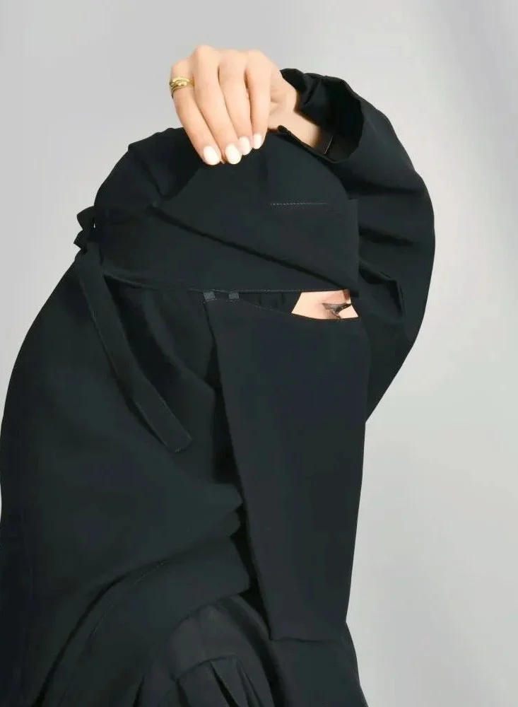lamha abaya Short sunniqab with elastics and tie closure