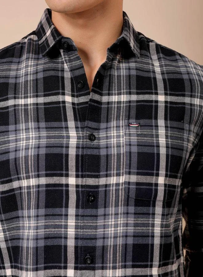 شركة المرآب الهندية Men Slim Fit Checkered Full Sleeves Cutaway Collar Casual Shirt
