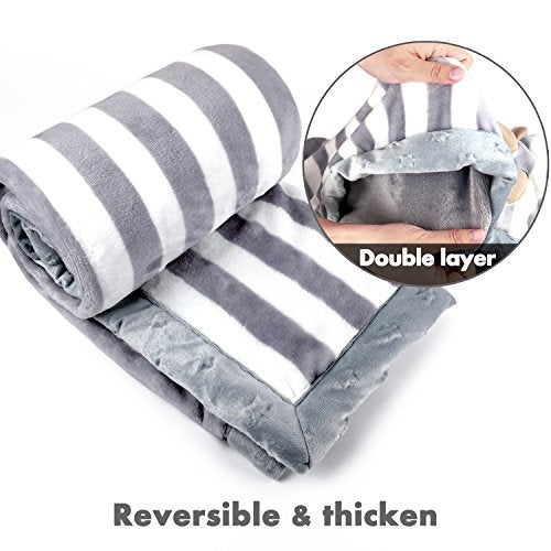 Zebrum Thick Fleece Blanket, 30"x39" Plush Flannel Throw, Extra Soft &Warm &Cozy, Double Layer &Reversible &Anti-Pilling &Easy Care (Grey Bear) - Image 3