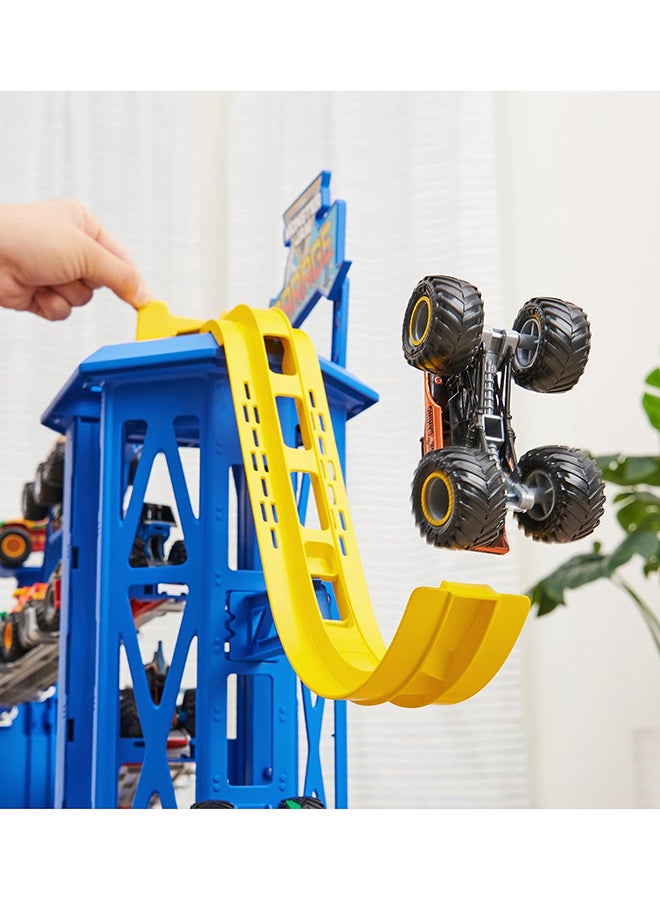 Monster Jam Garage Playset and Storage with Exclusive Grave Digger Monster Truck Lights and Sounds Kids Toys for Boys and Girls