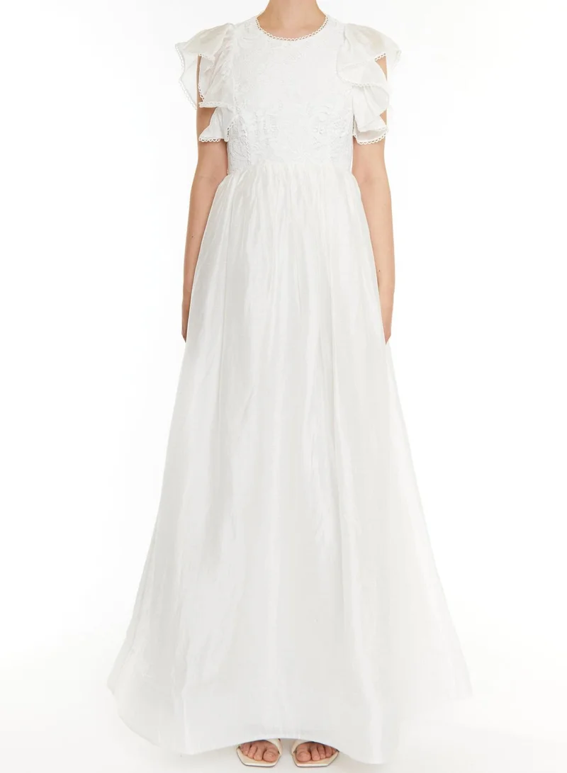 ترو ديكادينس Birdie White Open Back Maxi Dress