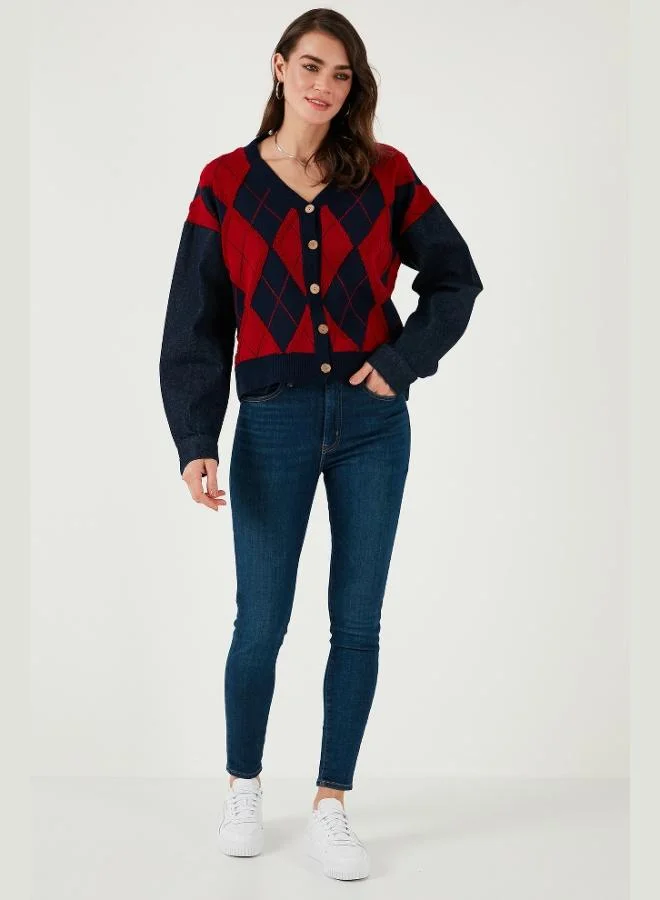 ليلا كارديجان نسائي ليلا بنقوشات بقصة عادية وفتحة رقبة على شكل  وأزرار