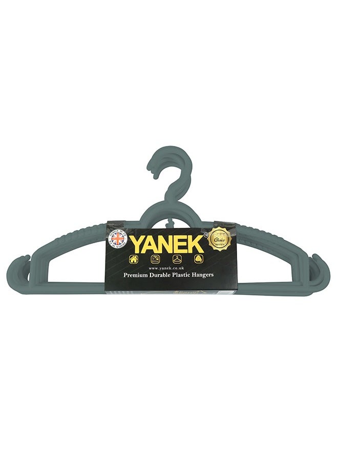 يانيك شماعات بلاستيكية من YANEK - مجموعة من شماعات الملابس الرفيعة شديدة التحمل للمعاطف والسترات والسراويل - شماعات ملابس للاستخدام اليومي مع خطافات - مجموعة شماعات معطف قياسية (18 عبوة، رمادي)  - Image 1