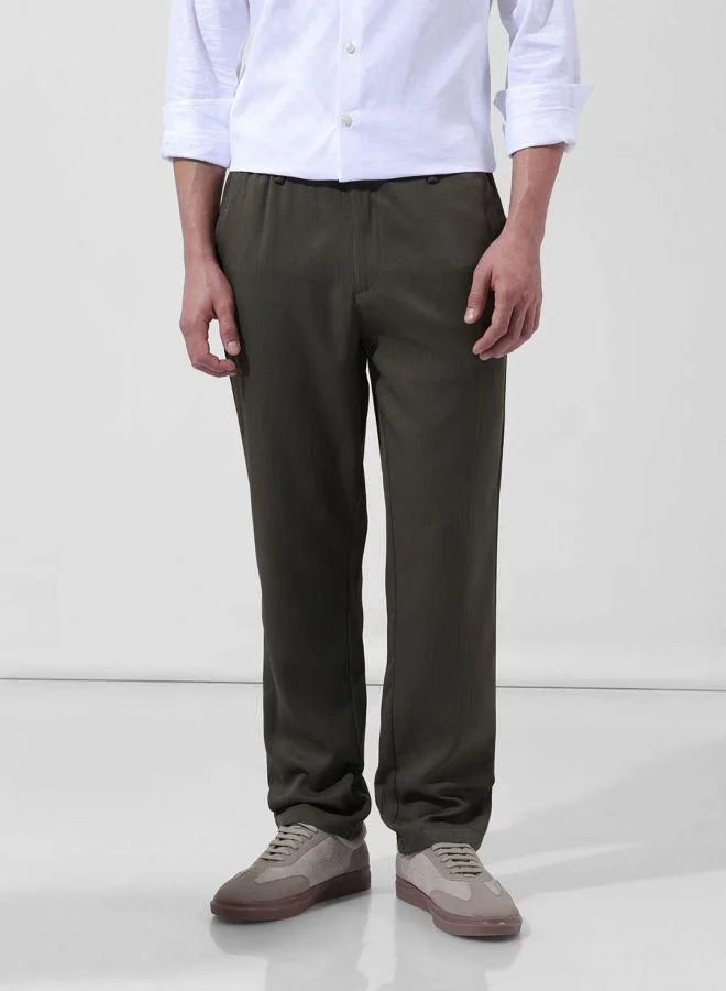 The Indian Garage Co Men Regular Fit Solid Cross Pocket Mid-Rise Trousers