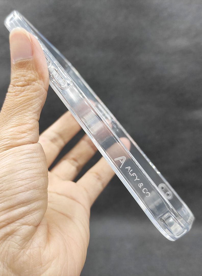 الغي اند كو كفر  ابل آيفون ١٣ برو ماكس أكريليك شفاف  مقاوم للصدمات مضاد للأصفر - Image 3